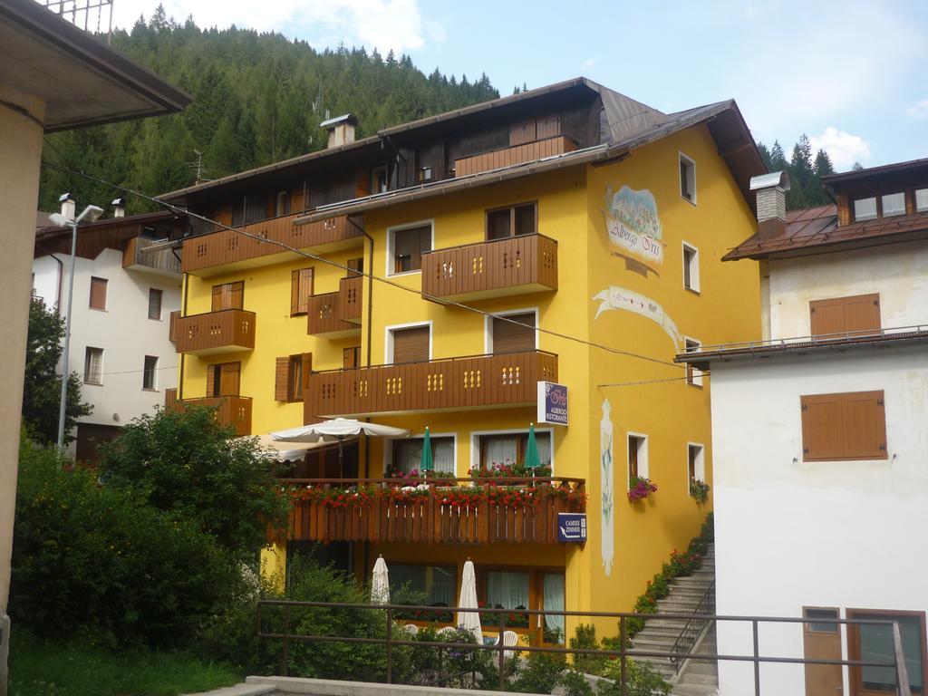 Albergo Ristorante Iris 奥伦佐卡多利 外观 照片